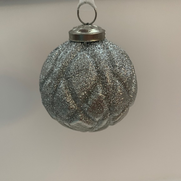 Martha Stewart Christmas Ornaments Glass 6 Silver Glitter Christmas Ornaments - Picture 8 of 10